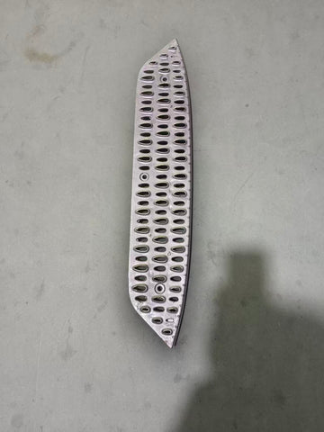GA-PE-018-1 	Front Fairing Metal Step 1 pcs Peterbilt 579 2012 2013 2014 2015 2016 2017 2018 2019 2020