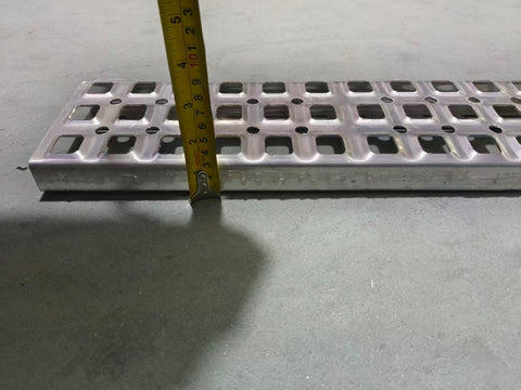 GA-V-022 Volvo Vnl 2004 2005 2006 2007 2008 2009 2010 2011 2012 2013 2014 2015 2016 2017 Step Pedal 16.5"x5" For Side fairring Panel GA-V-019A 37"