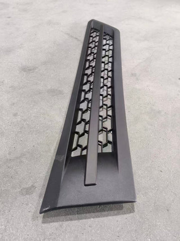 GA-FR-103B-R Black Side Grille Rh For Freightliner Cascadia 2018 2019 2020 2021 2022 2023 2024