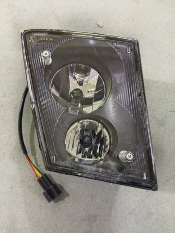 GA-V-004R Volvo VNL 2004 2005 2006 2007 2008 2009 2010 2011 2012 2013 2014 2015 2016 2017 Fog Light Truck With Daytime Running Fog Lamp PassengeSide