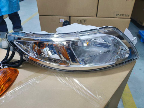 GA-IN-007-R*Halogen Headlight RH For International DURASTAR 4300