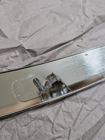 GA-V-116-1A-R Radiator Grille Trim Moulding Chrome Right Side For Volvo VNL 2025+ 24494216