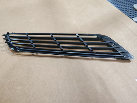 GA-IN-101A-L Hood Grille Black Left Side For International MV 2022+ 4134229C2