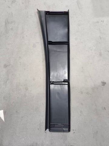 GA-V-124-3-R Upper FAIRING Extention Right Side For Volvo VNL860 2018-2024