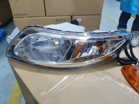 GA-IN-007-L*Halogen Headlight LH For International DURASTAR 4300