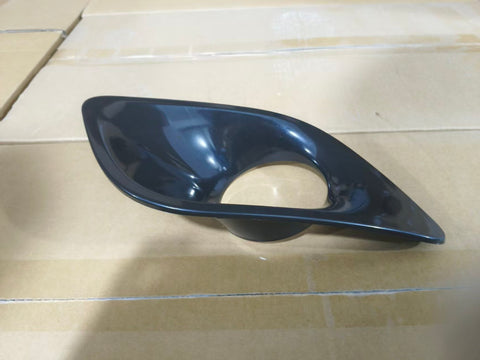 GA-KW-038A-R Black Fog Light Bezels Passenger Side For Kenworth T680 2013 2014 2015 2016 2017 2018 2019 2020 2021 GA-T6801408-001R