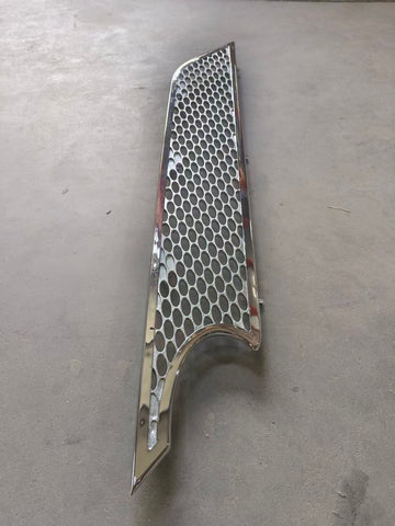 GA-PE-038B-R Chrome Side Grille Right Side For Peterbilt 579 2023+