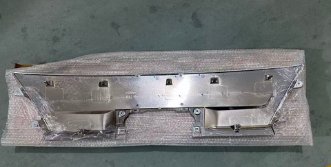 GA-V-119-1A Bumper Center Chrome For Volvo VNL 2025+ 24408110