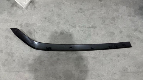 GA-V-116-1B-R Radiator Grille Trim Moulding Chrome Right Side For Volvo VNL 2025+