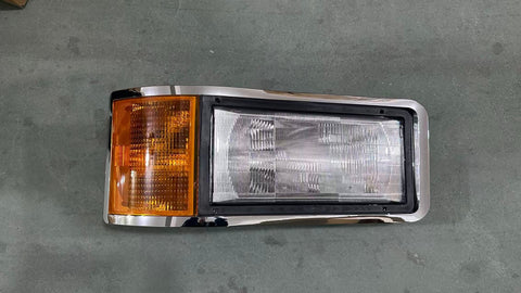 GA-MK-001-R BACK AXLE HEADLIGHT ASSEMBLY WITH TURN SIGNAL PASSENGER SIDE FOR MACK CH 2M0521M