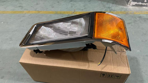 GA-MK-001-R BACK AXLE HEADLIGHT ASSEMBLY WITH TURN SIGNAL PASSENGER SIDE FOR MACK CH 2M0521M