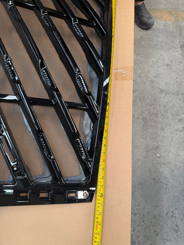 GA-V-116B Platnum Black Grille W/Logo W/ Chrome Trim Moulding For Volvo VNL 2025+ 24735097