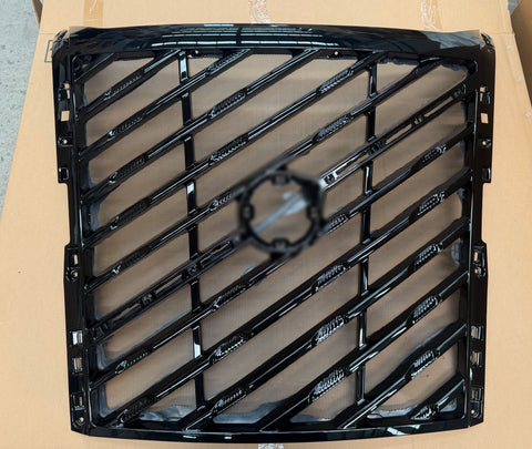 GA-V-116B Platnum Black Grille W/Logo W/ Chrome Trim Moulding For Volvo VNL 2025+ 24735097