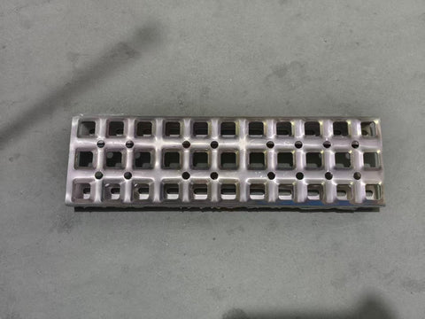 GA-V-022 Volvo Vnl 2004 2005 2006 2007 2008 2009 2010 2011 2012 2013 2014 2015 2016 2017 Step Pedal 16.5"x5" For Side fairring Panel GA-V-019A 37"