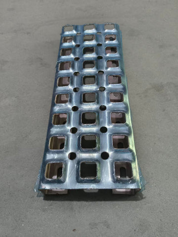 GA-V-021 Volvo VNL Rear Step Fairing Panel Right Side Rh 25.6" Long 2004 2005 2006 2007 2008 2009 2010 2011 2012 2013 2014 2015 2016 2017