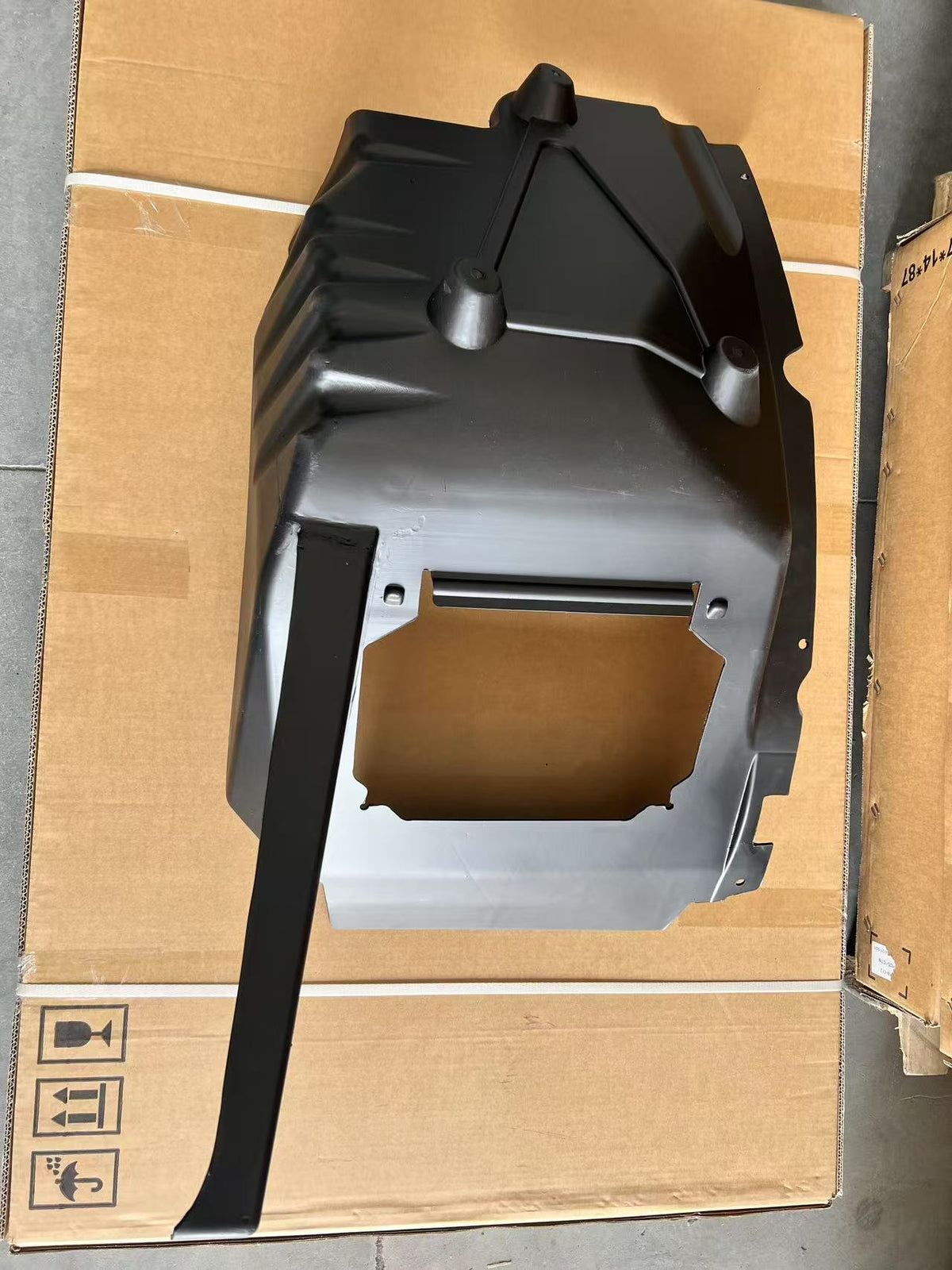 GA-KW-059-1-L Mudguard Linear Fender W/O Cover LH For Kenworth T680 Next Gen 2022+