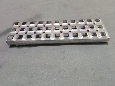 GA-V-022 Volvo Vnl 2004 2005 2006 2007 2008 2009 2010 2011 2012 2013 2014 2015 2016 2017 Step Pedal 16.5"x5" For Side fairring Panel GA-V-019A 37"