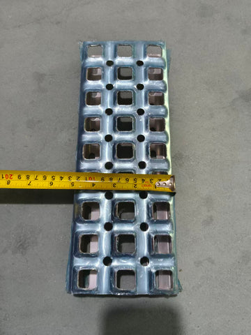 GA-V-021 Volvo VNL Rear Step Fairing Panel Right Side Rh 25.6" Long 2004 2005 2006 2007 2008 2009 2010 2011 2012 2013 2014 2015 2016 2017