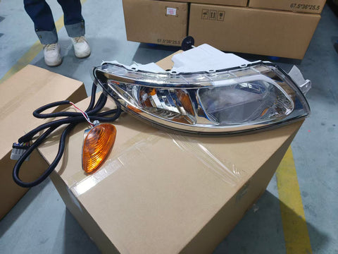 GA-IN-007-R*Halogen Headlight RH For International DURASTAR 4300