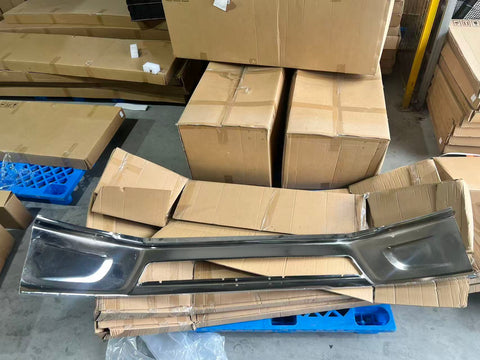 GA-V-105C Silver Center Replacement Bumper Without Fog Light Hole For Volvo VNR 2018 2019 2020 2021 2022 2023 2024 2025