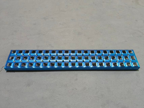 GA-V-023 Volvo Vnl 2004 2005 2006 2007 2008 2009 2010 2011 2012 2013 2014 2015 2016 2017 Step Pedal 28.5"x5" For Side Fairring Panel GA-V-017 R/L