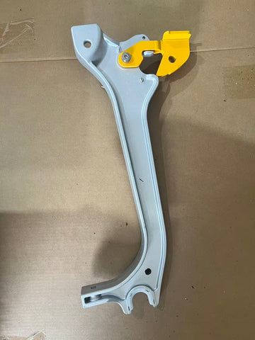 GA-FR-159 Chassis Fairing Panel Bracket Latch For Freightliner Cascadia 2018 2019 2020 2021 2022 2023 2024 A22-75538-000