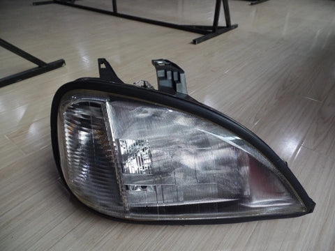 GA-FR-004-R Headlight Right Passenger Assembly Halogen For Freightliner Columbia 2000 2001 2002 2003 2004 2005 2006 2007 2008 2009 2010 2011 2012 2013