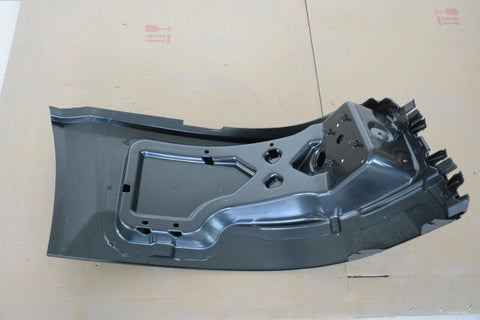 GA-V-014L VOLVO VNL 2004 2005 2006 2007 2008 2009 2010 2011 2012 2013 2014 2015 Side Bumper with Fog Lamp Hole Driver Side L