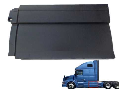 GA-V-018L Volvo VNL Center Fairing Panel Left Driver Side 2004 2005 2006 2007 2008 2009 2010 2011 2012 2013 2014 2015