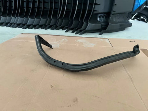 GA-V-060-1-R Truck Splash Shield Support Right Side For Volvo VNL 2004 2005 2006 2007 2008 2009 2010 2011 2012 2013 2014 2015 2016 2017