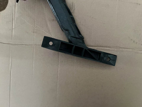 GA-V-060-1-R Truck Splash Shield Support Right Side For Volvo VNL 2004 2005 2006 2007 2008 2009 2010 2011 2012 2013 2014 2015 2016 2017