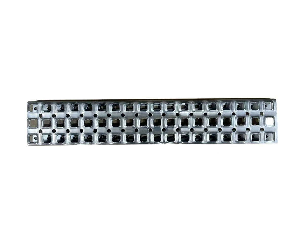 GA-V-103-2 Front Upper Top Fairing Aluminum Step Pedal For Volvo VNR 2018+
