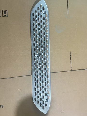 GA-PE-039-2 Front Fairing Lower Aluminum Step Peterbilt 579 2023+