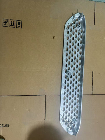 GA-PE-039-2 Front Fairing Lower Aluminum Step Peterbilt 579 2023+
