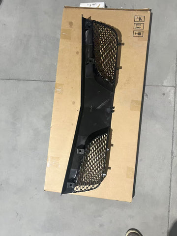 GA-PE-041-1A Center Bumper Black For Peterbilt 579 2023 2024 2025