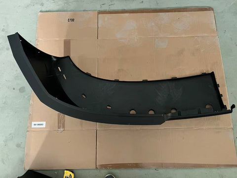 GA-PE-041-2A-R Bumper Corner Outer Paint with Fog Lamp Hole Right Side For Peterbilt 579 2023+