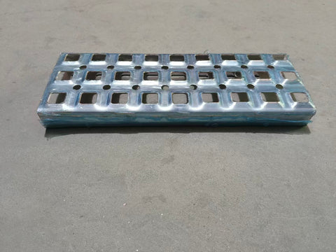 GA-V-021 Volvo VNL Rear Step Fairing Panel Right Side Rh 25.6" Long 2004 2005 2006 2007 2008 2009 2010 2011 2012 2013 2014 2015 2016 2017