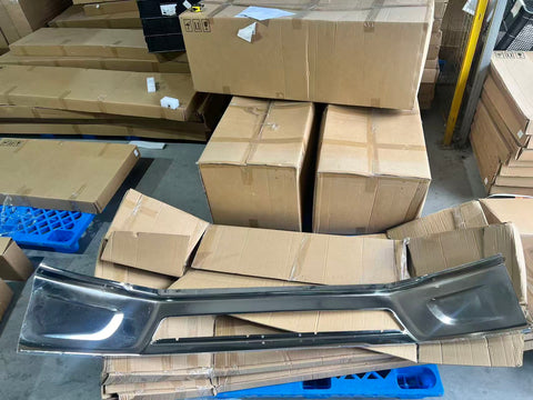GA-V-105C Silver Center Replacement Bumper Without Fog Light Hole For Volvo VNR 2018 2019 2020 2021 2022 2023 2024 2025