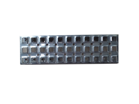 GA-V-022 Volvo Vnl 2004 2005 2006 2007 2008 2009 2010 2011 2012 2013 2014 2015 2016 2017 Step Pedal 16.5"x5" For Side fairring Panel GA-V-019A 37"