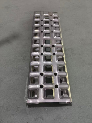 GA-V-022 Volvo Vnl 2004 2005 2006 2007 2008 2009 2010 2011 2012 2013 2014 2015 2016 2017 Step Pedal 16.5"x5" For Side fairring Panel GA-V-019A 37"