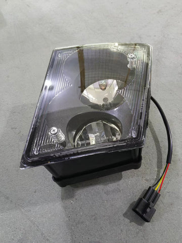 GA-V-004L Volvo VNL 2004 2005 2006 2007 2008 2009 2010 2011 2012 2013 2014 2015 2016 2017 Fog Light Truck With Daytime Running Fog Lamp Driver Side
