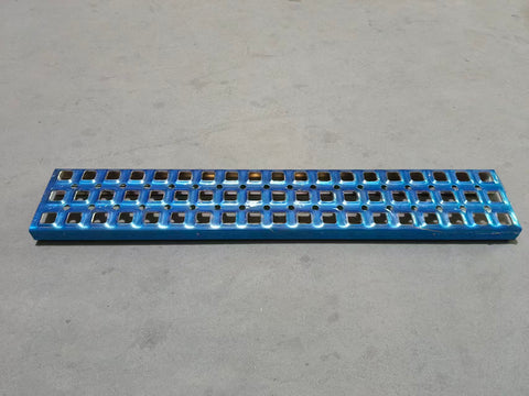 GA-V-023 Volvo Vnl 2004 2005 2006 2007 2008 2009 2010 2011 2012 2013 2014 2015 2016 2017 Step Pedal 28.5"x5" For Side Fairring Panel GA-V-017 R/L