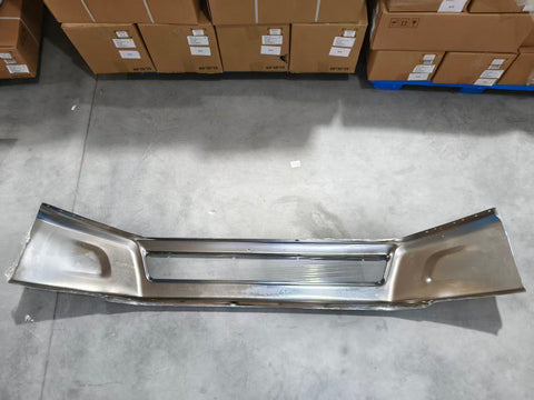 GA-V-105C Silver Chrome Center Replacement Bumper Without Fog Light Hole For Volvo VNR 2018 2019 2020 2021 2022 2023 2024 2025