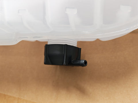 GA-A9017&N53546001 603-5403 Water Reservoir Tank For Peterbilt 348 365 367 377 382 384 385 386 388 389 Kenworth T600 T660 T800 W900 2008 2009 2010 2011 2012 2013 2014 2015 2016 2017 2018 2019 2020 2021 2022 N53546001/603-5403