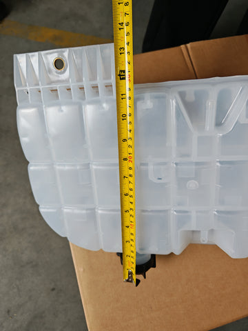 GA-A9017&N53546001 603-5403 Water Reservoir Tank For Peterbilt 348 365 367 377 382 384 385 386 388 389 Kenworth T600 T660 T800 W900 2008 2009 2010 2011 2012 2013 2014 2015 2016 2017 2018 2019 2020 2021 2022 N53546001/603-5403