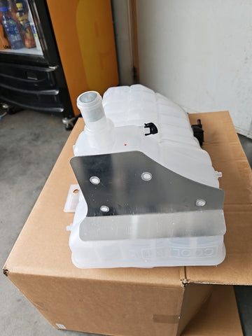 GA-A9017&N53546001 603-5403 Water Reservoir Tank For Peterbilt 348 365 367 377 382 384 385 386 388 389 Kenworth T600 T660 T800 W900 2008 2009 2010 2011 2012 2013 2014 2015 2016 2017 2018 2019 2020 2021 2022 N53546001/603-5403