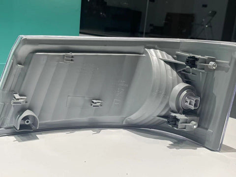 GA-022-201-R Turn Signal Light Right Passenger Side For ISUZU NPR 700P 2022-2024